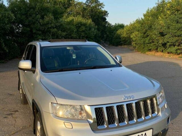 Сірий Джип Grand Cherokee, об'ємом двигуна 3 л та пробігом 156 тис. км за 16000 $, фото 11 на Automoto.ua