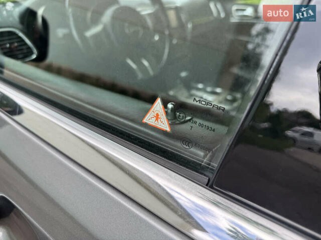 Сірий Джип Grand Cherokee, об'ємом двигуна 2.99 л та пробігом 309 тис. км за 14250 $, фото 26 на Automoto.ua