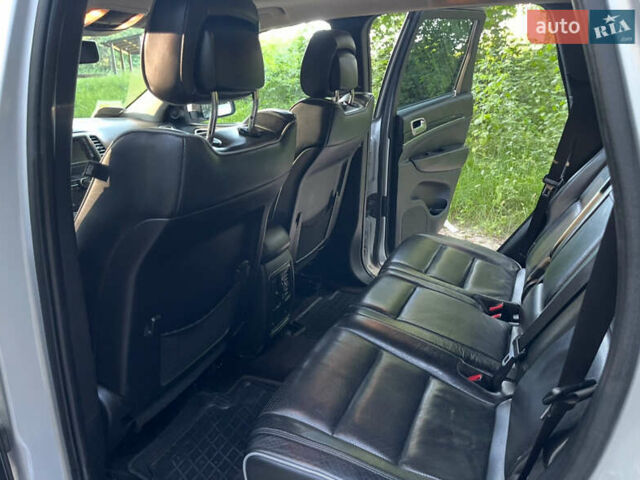 Сірий Джип Grand Cherokee, об'ємом двигуна 2.99 л та пробігом 185 тис. км за 17500 $, фото 11 на Automoto.ua