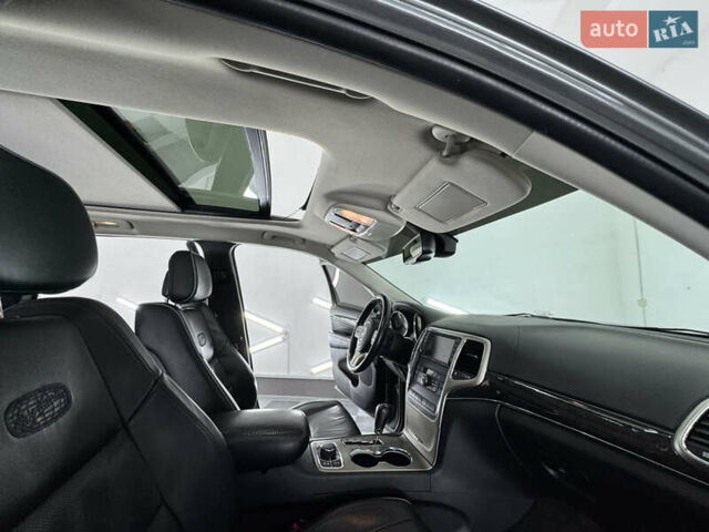 Сірий Джип Grand Cherokee, об'ємом двигуна 3 л та пробігом 164 тис. км за 18599 $, фото 34 на Automoto.ua