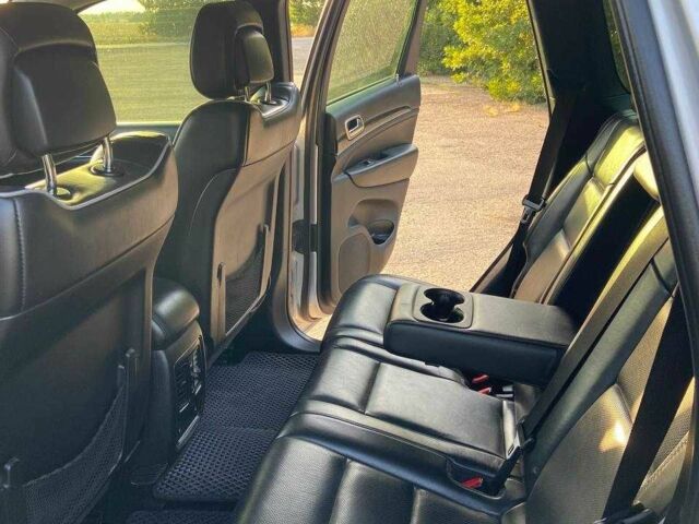 Сірий Джип Grand Cherokee, об'ємом двигуна 3 л та пробігом 156 тис. км за 16000 $, фото 20 на Automoto.ua
