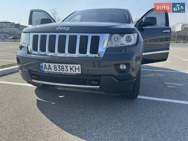 Сірий Джип Grand Cherokee, об'ємом двигуна 2.99 л та пробігом 261 тис. км за 18900 $, фото 1 на Automoto.ua