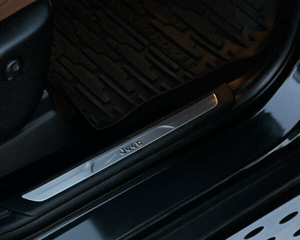 Серый Джип Гранд Чероки, объемом двигателя 2.99 л и пробегом 94 тыс. км за 25799 $, фото 22 на Automoto.ua