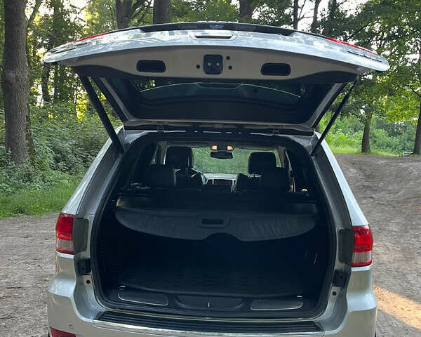 Сірий Джип Grand Cherokee, об'ємом двигуна 2.99 л та пробігом 185 тис. км за 17500 $, фото 6 на Automoto.ua