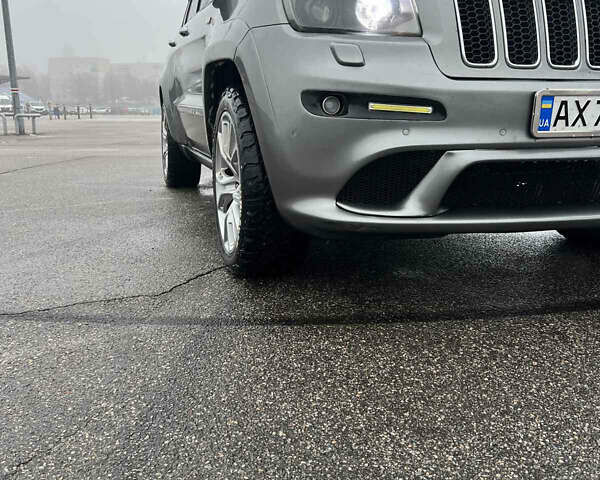 Серый Джип Гранд Чероки, объемом двигателя 2.99 л и пробегом 187 тыс. км за 19000 $, фото 2 на Automoto.ua