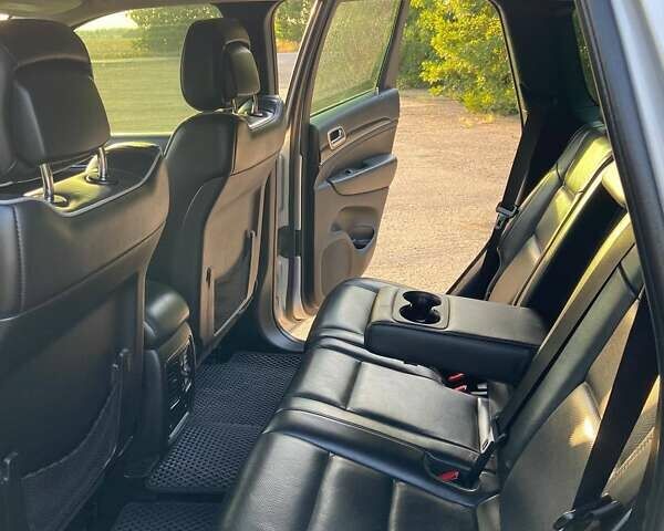 Сірий Джип Grand Cherokee, об'ємом двигуна 2.99 л та пробігом 158 тис. км за 16500 $, фото 38 на Automoto.ua