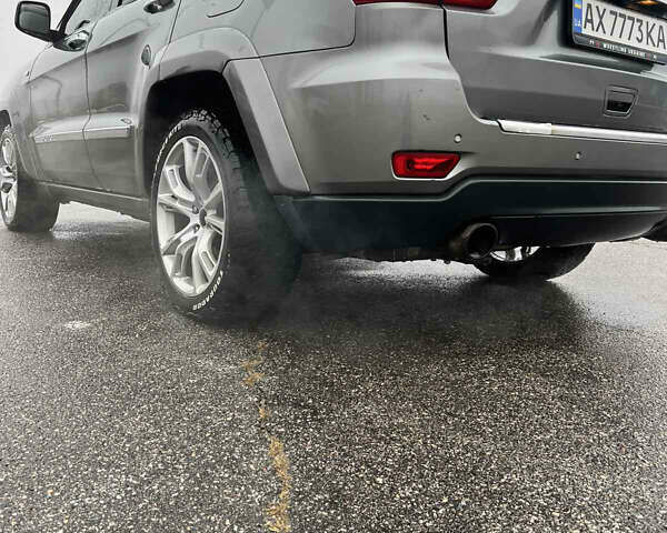 Серый Джип Гранд Чероки, объемом двигателя 2.99 л и пробегом 187 тыс. км за 19000 $, фото 6 на Automoto.ua