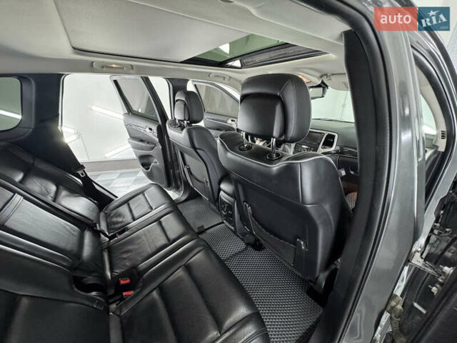 Сірий Джип Grand Cherokee, об'ємом двигуна 3 л та пробігом 164 тис. км за 18599 $, фото 27 на Automoto.ua