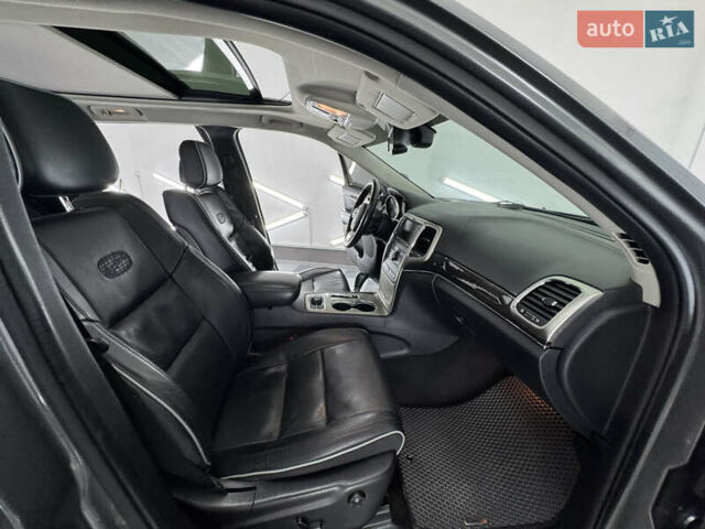 Сірий Джип Grand Cherokee, об'ємом двигуна 3 л та пробігом 164 тис. км за 18599 $, фото 39 на Automoto.ua