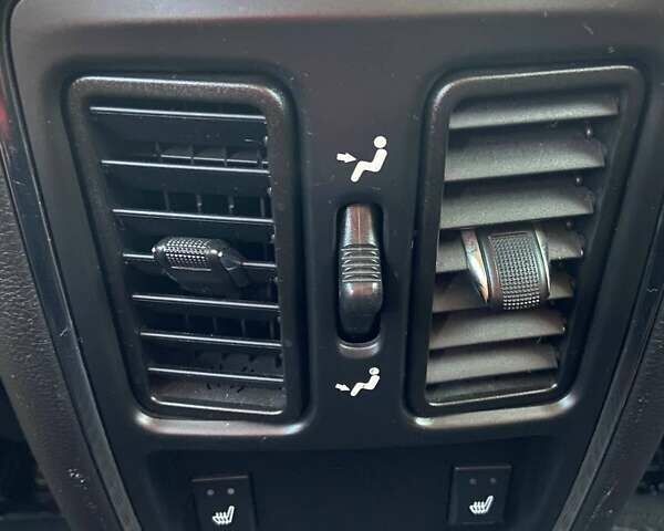 Сірий Джип Grand Cherokee, об'ємом двигуна 2.99 л та пробігом 158 тис. км за 16500 $, фото 26 на Automoto.ua
