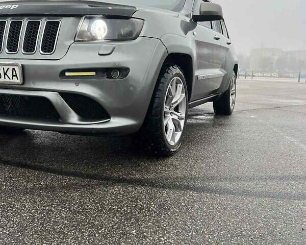 Серый Джип Гранд Чероки, объемом двигателя 2.99 л и пробегом 187 тыс. км за 19000 $, фото 5 на Automoto.ua