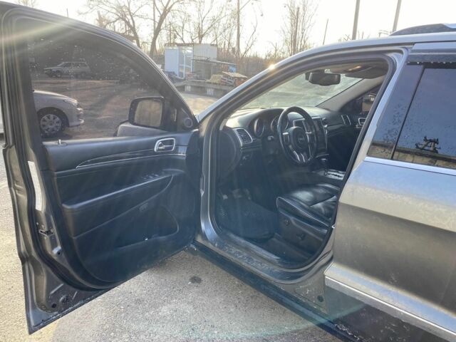 Сірий Джип Grand Cherokee, об'ємом двигуна 3 л та пробігом 198 тис. км за 17000 $, фото 2 на Automoto.ua