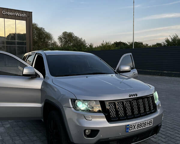 Сірий Джип Grand Cherokee, об'ємом двигуна 2.99 л та пробігом 320 тис. км за 17250 $, фото 3 на Automoto.ua