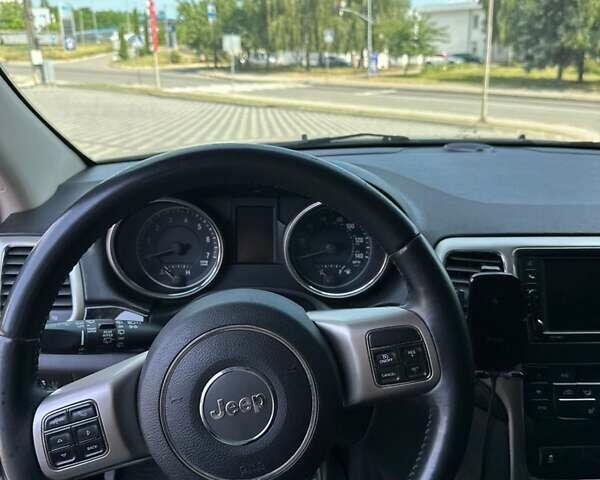 Серый Джип Гранд Чероки, объемом двигателя 3.6 л и пробегом 235 тыс. км за 15000 $, фото 15 на Automoto.ua