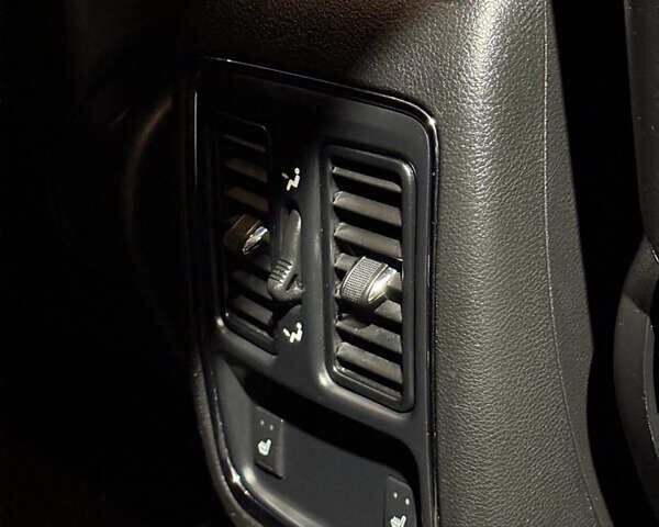 Сірий Джип Grand Cherokee, об'ємом двигуна 2.99 л та пробігом 225 тис. км за 21999 $, фото 48 на Automoto.ua