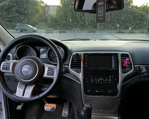 Сірий Джип Grand Cherokee, об'ємом двигуна 2.99 л та пробігом 320 тис. км за 17250 $, фото 8 на Automoto.ua
