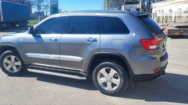 Сірий Джип Grand Cherokee, об'ємом двигуна 2.99 л та пробігом 326 тис. км за 17900 $, фото 5 на Automoto.ua