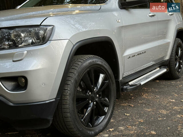 Сірий Джип Grand Cherokee, об'ємом двигуна 2.99 л та пробігом 225 тис. км за 21999 $, фото 1 на Automoto.ua