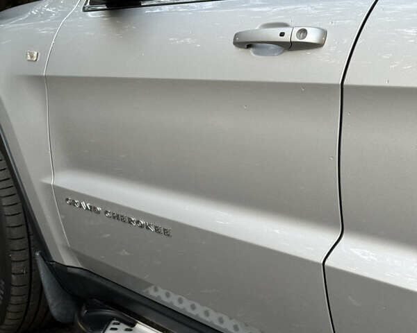 Сірий Джип Grand Cherokee, об'ємом двигуна 2.99 л та пробігом 225 тис. км за 21999 $, фото 27 на Automoto.ua
