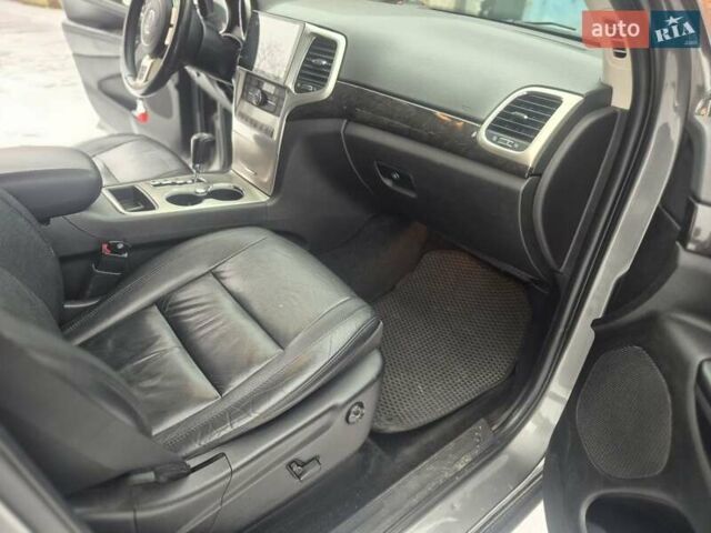 Серый Джип Гранд Чероки, объемом двигателя 3.6 л и пробегом 238 тыс. км за 15500 $, фото 8 на Automoto.ua