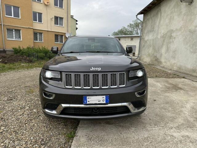 Сірий Джип Grand Cherokee, об'ємом двигуна 3 л та пробігом 220 тис. км за 16500 $, фото 2 на Automoto.ua