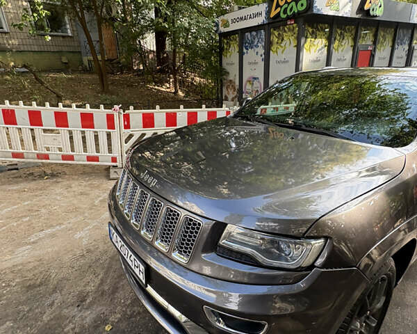 Серый Джип Гранд Чероки, объемом двигателя 2.99 л и пробегом 157 тыс. км за 23900 $, фото 3 на Automoto.ua