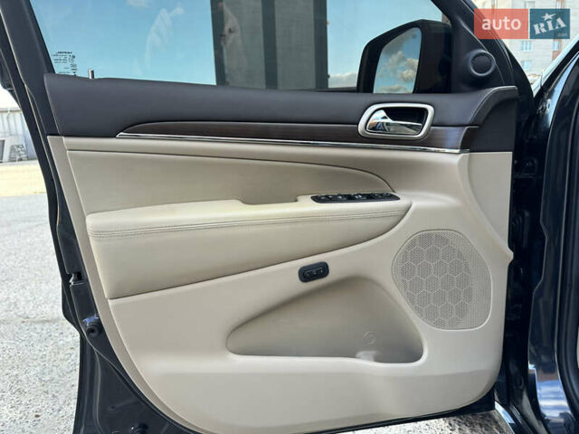 Серый Джип Гранд Чероки, объемом двигателя 2.99 л и пробегом 166 тыс. км за 24500 $, фото 62 на Automoto.ua