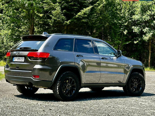 Сірий Джип Grand Cherokee, об'ємом двигуна 3 л та пробігом 155 тис. км за 25000 $, фото 4 на Automoto.ua