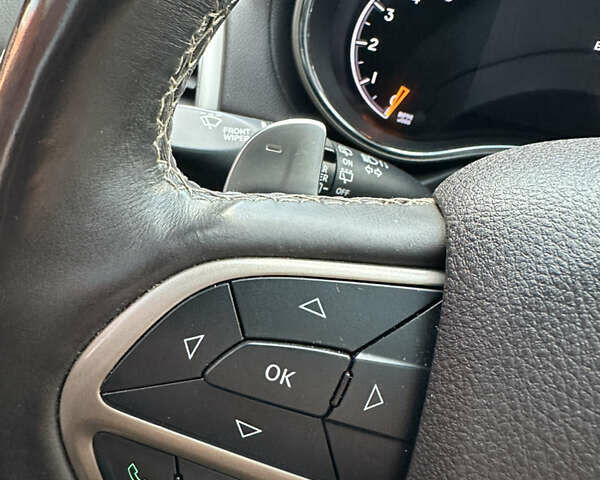 Серый Джип Гранд Чероки, объемом двигателя 2.99 л и пробегом 166 тыс. км за 24500 $, фото 78 на Automoto.ua