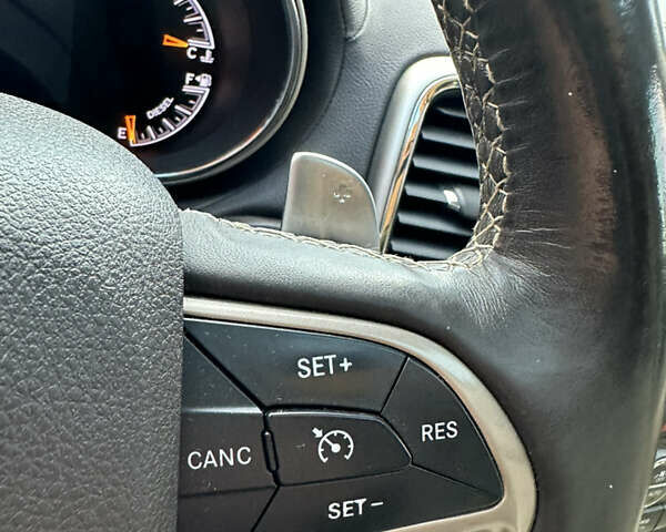 Серый Джип Гранд Чероки, объемом двигателя 2.99 л и пробегом 166 тыс. км за 24500 $, фото 79 на Automoto.ua