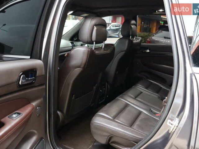 Серый Джип Гранд Чероки, объемом двигателя 3 л и пробегом 131 тыс. км за 24900 $, фото 30 на Automoto.ua