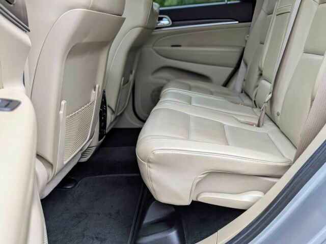 Серый Джип Гранд Чероки, объемом двигателя 3 л и пробегом 82 тыс. км за 17100 $, фото 9 на Automoto.ua