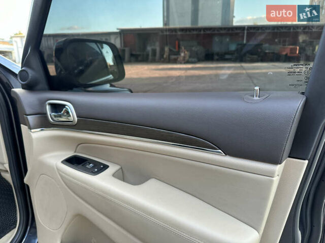 Серый Джип Гранд Чероки, объемом двигателя 2.99 л и пробегом 166 тыс. км за 24500 $, фото 72 на Automoto.ua