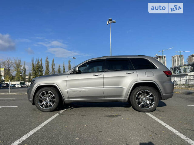 Сірий Джип Grand Cherokee, об'ємом двигуна 2.99 л та пробігом 98 тис. км за 29000 $, фото 1 на Automoto.ua