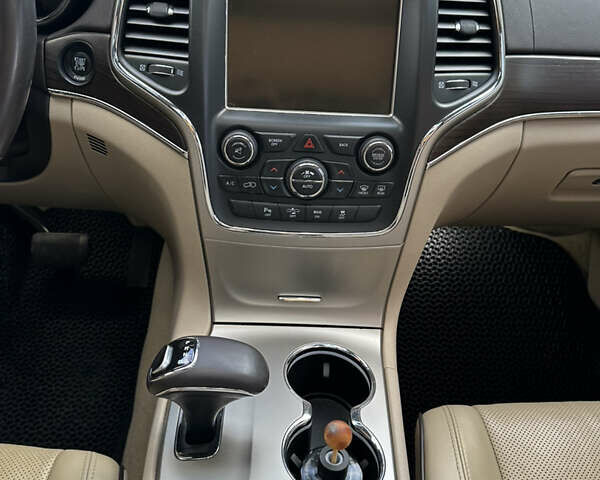 Серый Джип Гранд Чероки, объемом двигателя 2.99 л и пробегом 166 тыс. км за 24500 $, фото 60 на Automoto.ua