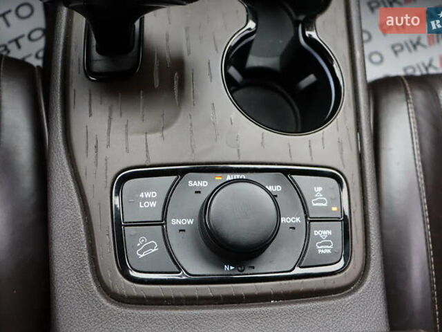 Серый Джип Гранд Чероки, объемом двигателя 3 л и пробегом 131 тыс. км за 24900 $, фото 21 на Automoto.ua