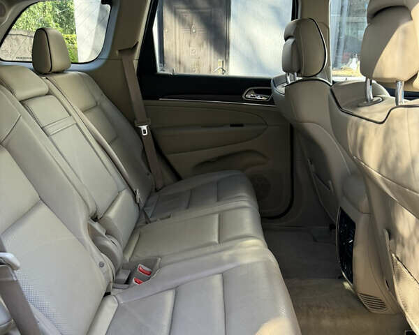 Сірий Джип Grand Cherokee, об'ємом двигуна 3 л та пробігом 197 тис. км за 23900 $, фото 30 на Automoto.ua