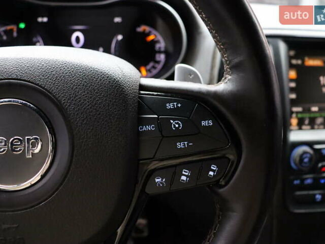 Серый Джип Гранд Чероки, объемом двигателя 3 л и пробегом 131 тыс. км за 24900 $, фото 18 на Automoto.ua