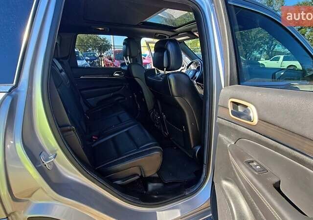 Сірий Джип Grand Cherokee, об'ємом двигуна 3 л та пробігом 95 тис. км за 8000 $, фото 9 на Automoto.ua