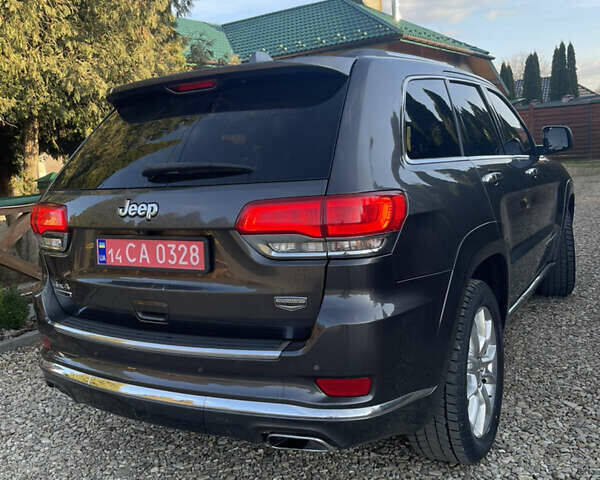 Сірий Джип Grand Cherokee, об'ємом двигуна 3 л та пробігом 205 тис. км за 24950 $, фото 2 на Automoto.ua