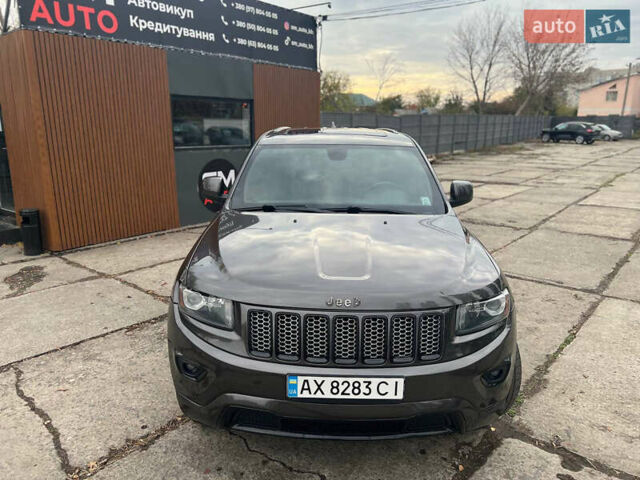 Джип Гранд Чероки 2014 в Харькове на Automoto.ua Серый Джип Гранд Чероки, объемом двигателя 3.6 л и пробегом 225 тыс. км за 14800 $, фото 14 на Automoto.ua