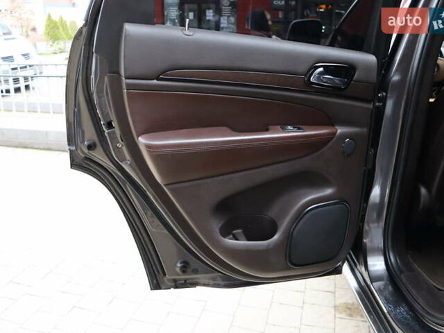 Серый Джип Гранд Чероки, объемом двигателя 3 л и пробегом 131 тыс. км за 24900 $, фото 28 на Automoto.ua