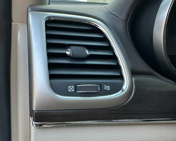 Серый Джип Гранд Чероки, объемом двигателя 2.99 л и пробегом 166 тыс. км за 24500 $, фото 112 на Automoto.ua