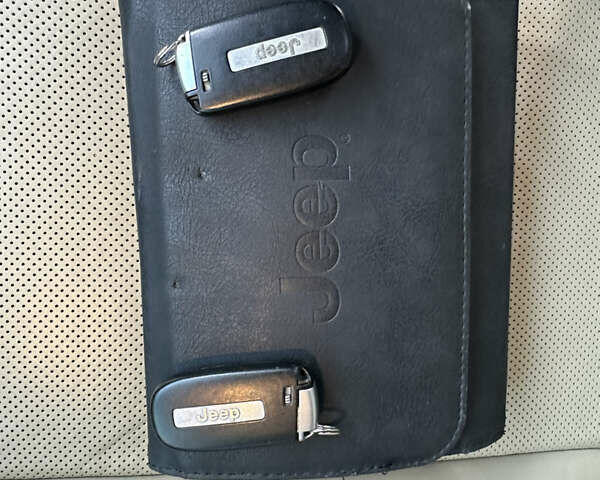 Серый Джип Гранд Чероки, объемом двигателя 2.99 л и пробегом 166 тыс. км за 24500 $, фото 125 на Automoto.ua