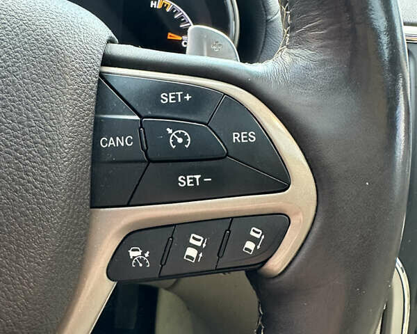 Серый Джип Гранд Чероки, объемом двигателя 2.99 л и пробегом 166 тыс. км за 24500 $, фото 76 на Automoto.ua