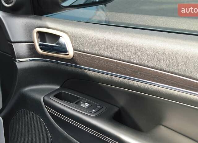 Джип Гранд Чероки 2014 в Одессе на Automoto.ua Серый Джип Гранд Чероки, объемом двигателя 2.99 л и пробегом 135 тыс. км за 24000 $, фото 32 на Automoto.ua