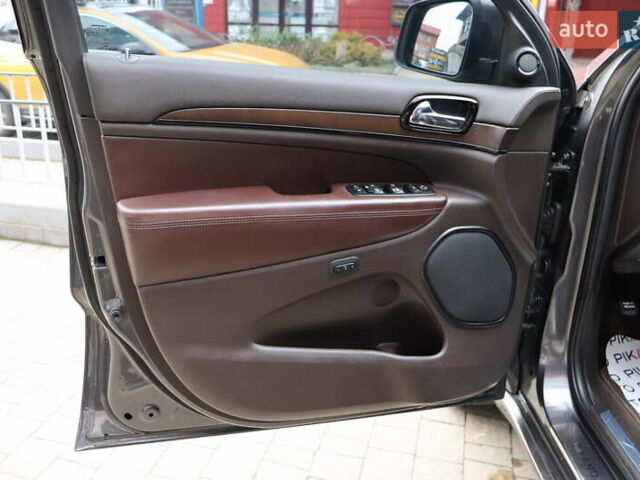 Серый Джип Гранд Чероки, объемом двигателя 3 л и пробегом 131 тыс. км за 24900 $, фото 7 на Automoto.ua