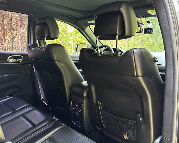 Сірий Джип Grand Cherokee, об'ємом двигуна 3 л та пробігом 155 тис. км за 25000 $, фото 12 на Automoto.ua