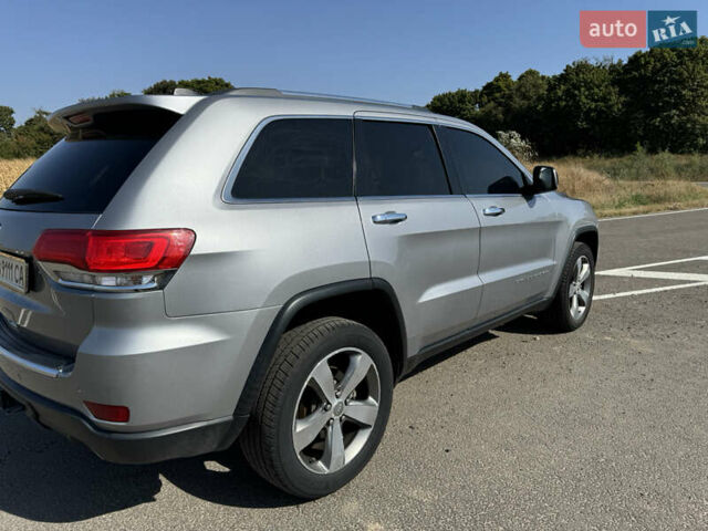 Серый Джип Гранд Чероки, объемом двигателя 3.6 л и пробегом 180 тыс. км за 20000 $, фото 4 на Automoto.ua