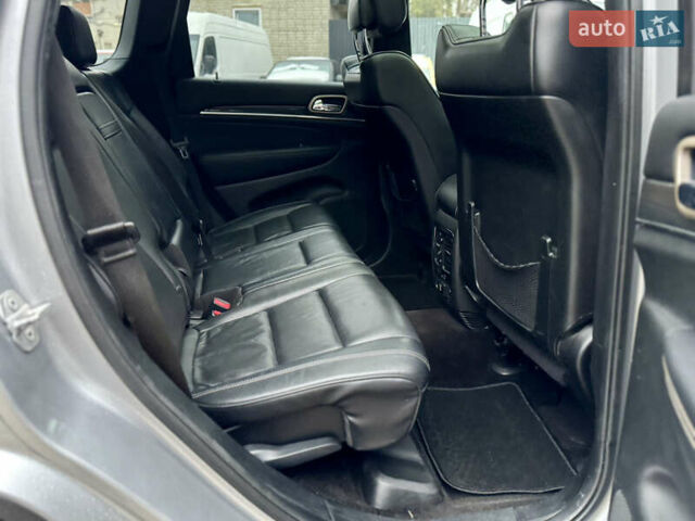 Сірий Джип Grand Cherokee, об'ємом двигуна 2.99 л та пробігом 176 тис. км за 19900 $, фото 44 на Automoto.ua